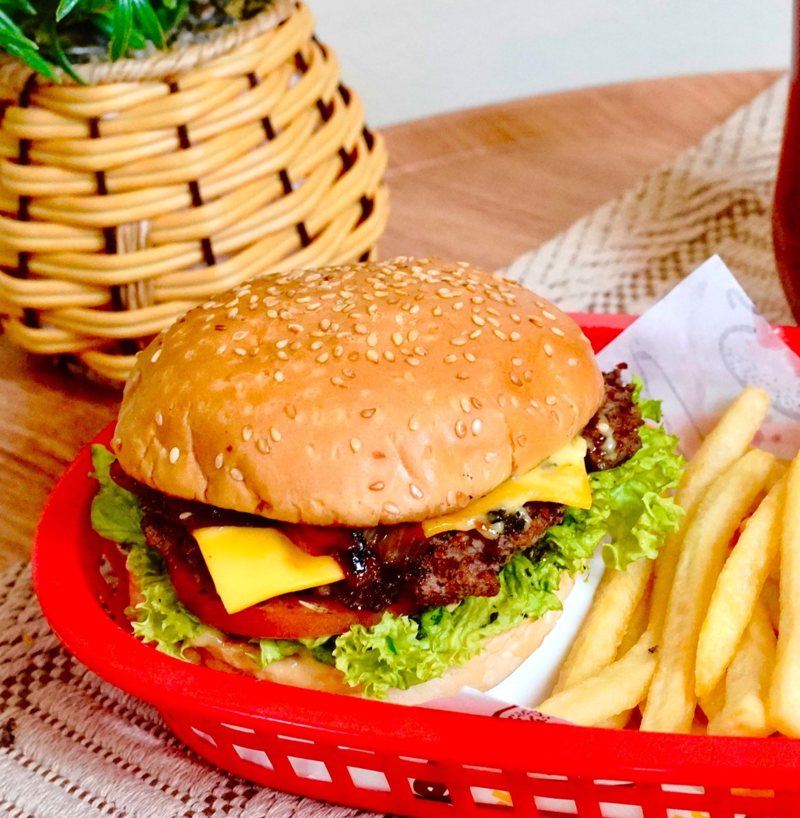 Alabasta Classic Burger